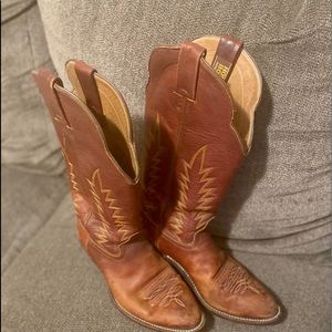 Women’s cowboy boots